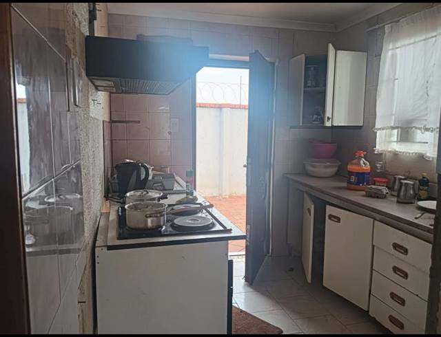 3 BEDROOM HOUSE FOR SALE IN VILLA LIZA